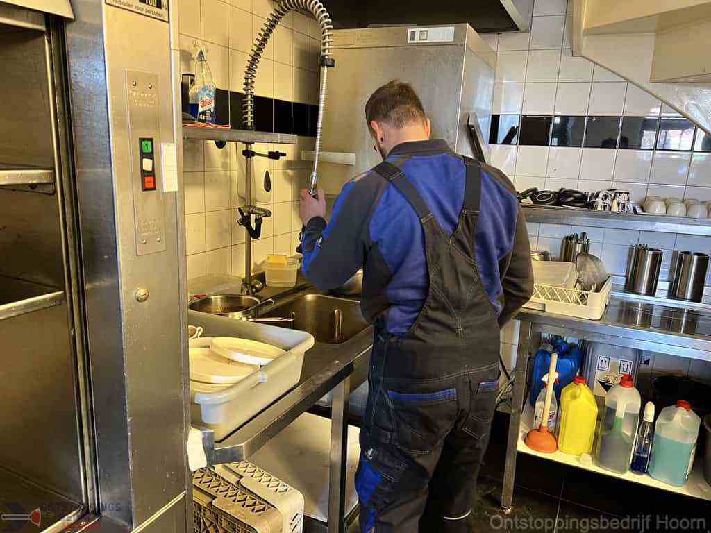 Ontstoppen Gootsteen Hoorn Ontstoppen Gootsteen Hoorn